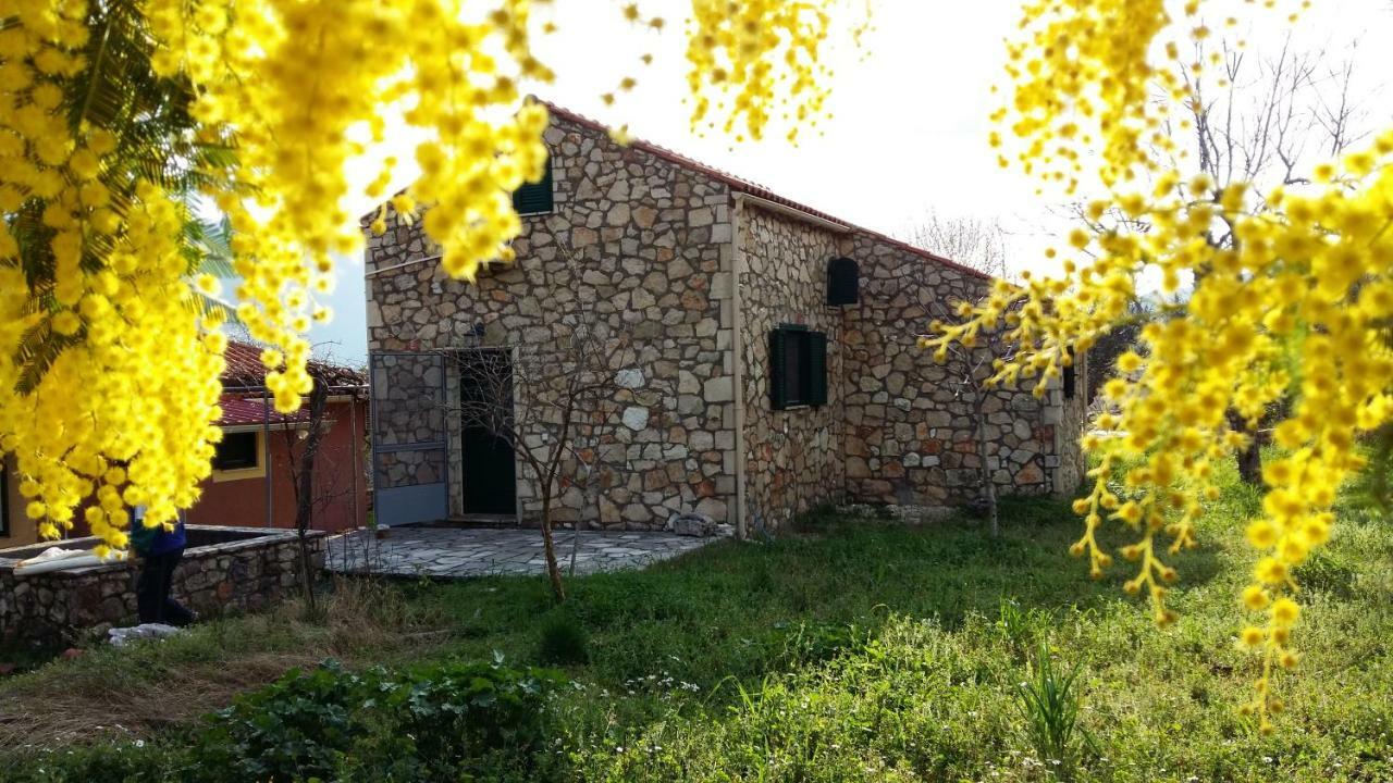 Willa The Stone House-Zacharatos Nikolaos Pouláta Zewnętrze zdjęcie